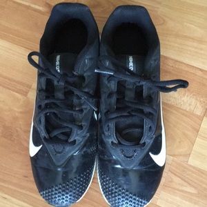 Boys size 4.5. Only worn twice